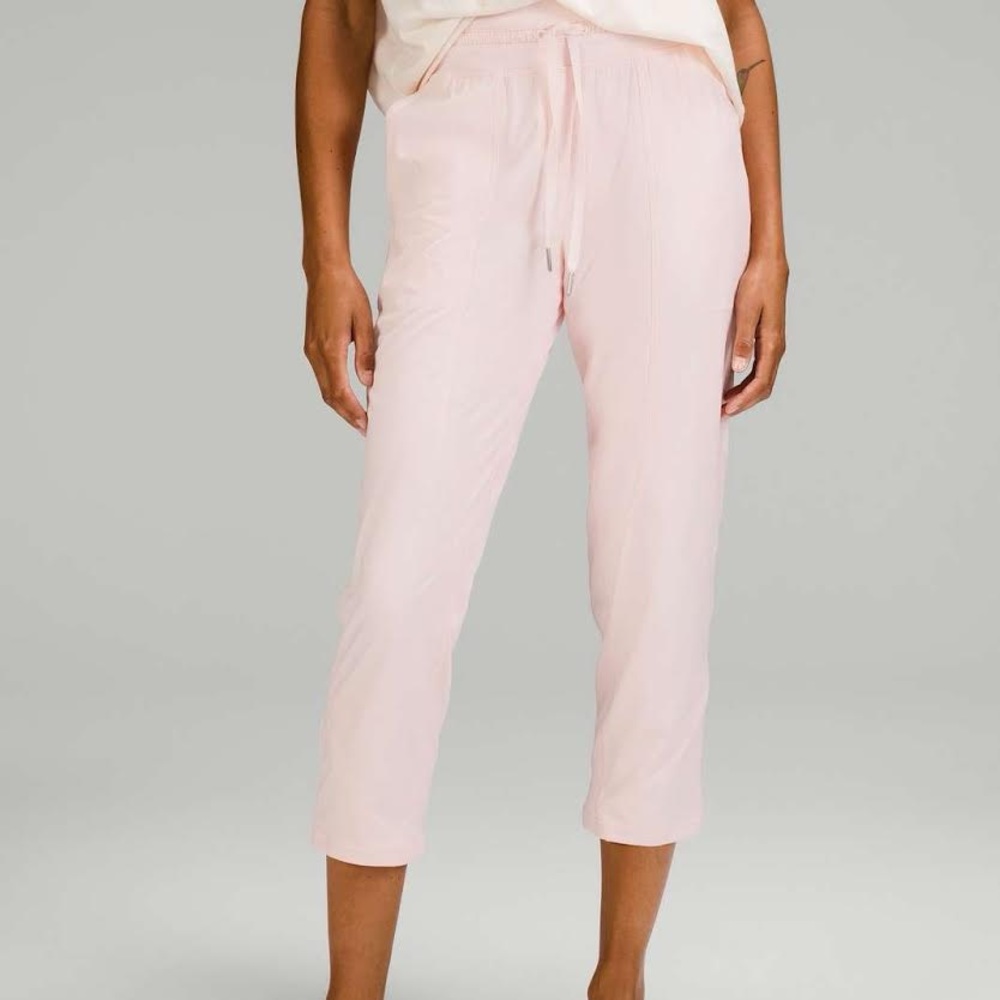 Lululemon Dance Studio Cropped Jogger